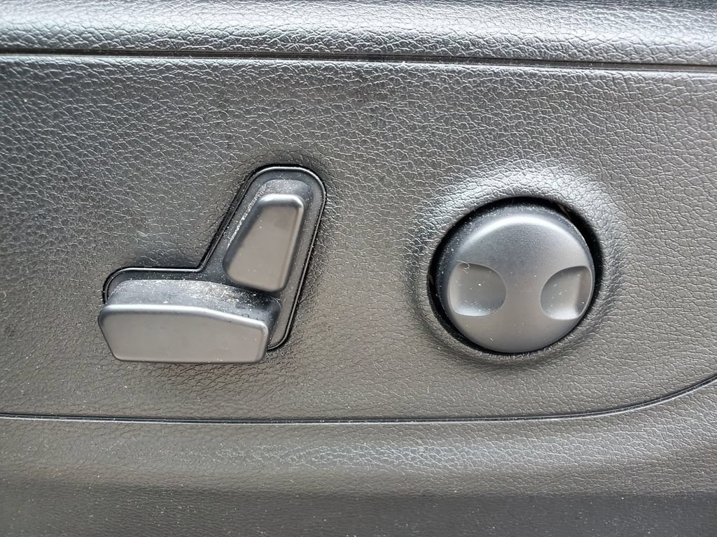 Used 2023 RAM 1500 Big Horn AWD/4WD image 18