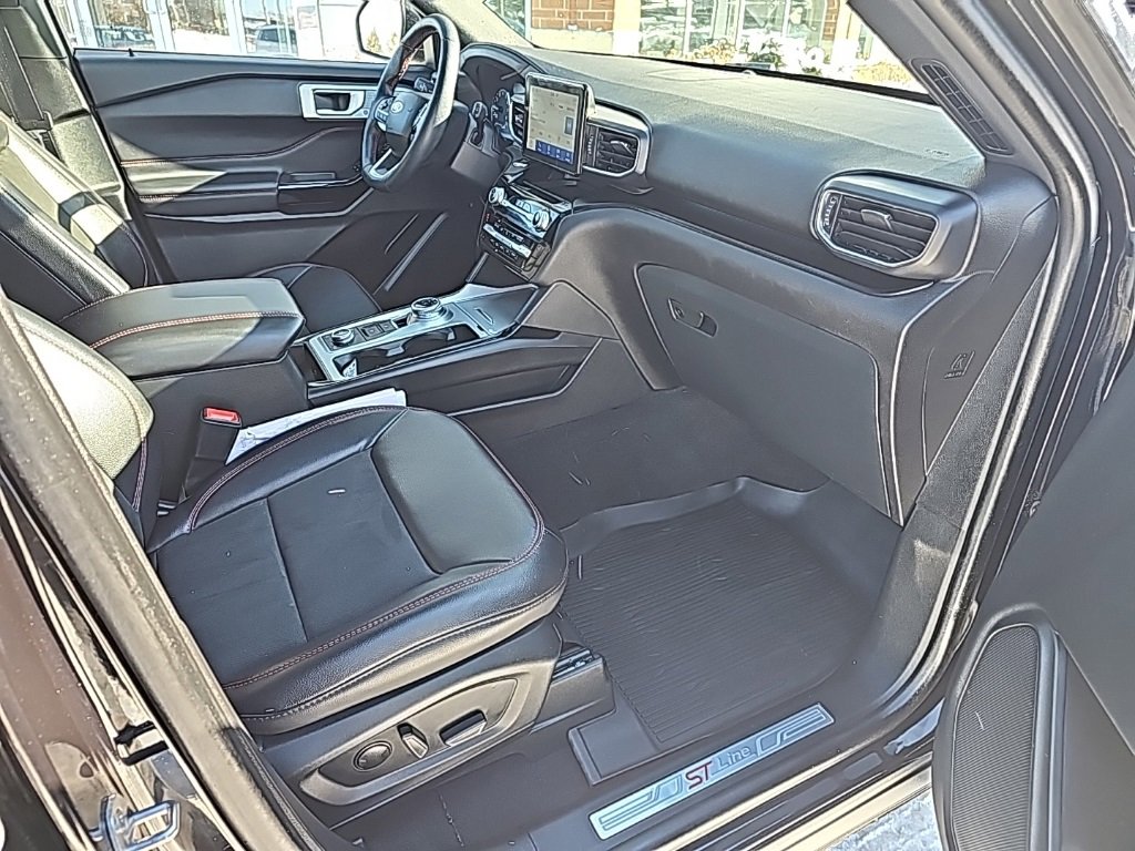 Used 2023 Ford Explorer ST-Line w/ Class IV Trailer Tow Package image 27