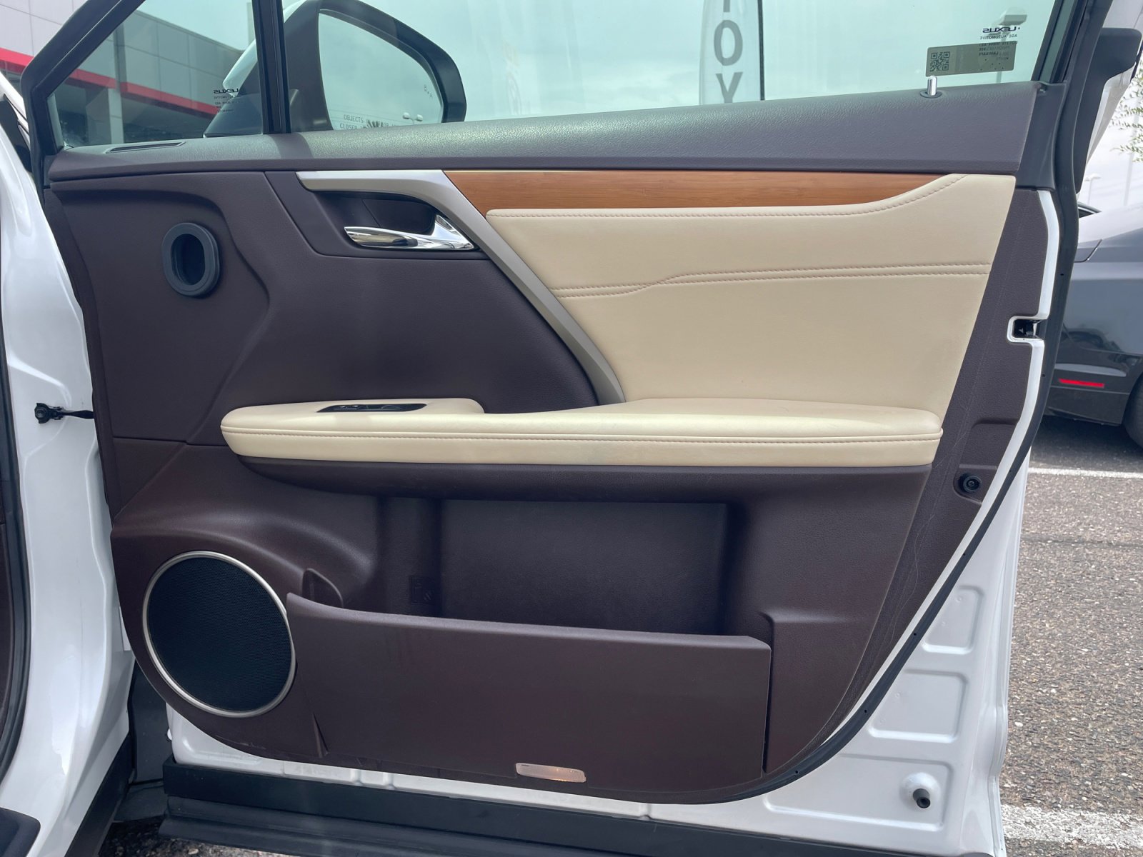 Used 2019 Lexus RX 450h AWD w/ Navigation Package image 16