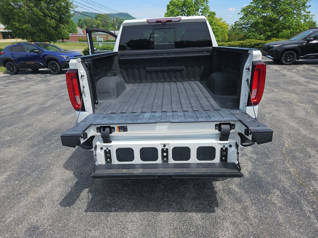 Used 2020 GMC Sierra 1500 Denali w/ Denali Ultimate Package AWD/4WD image 24