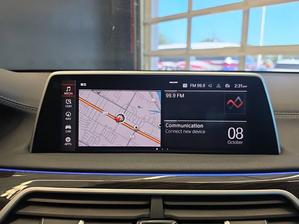 Used 2022 BMW 740i w/ Premium Package RWD image 23