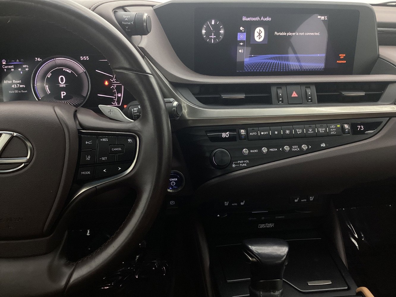 Used 2020 Lexus ES 300h w/ Premium Package image 32