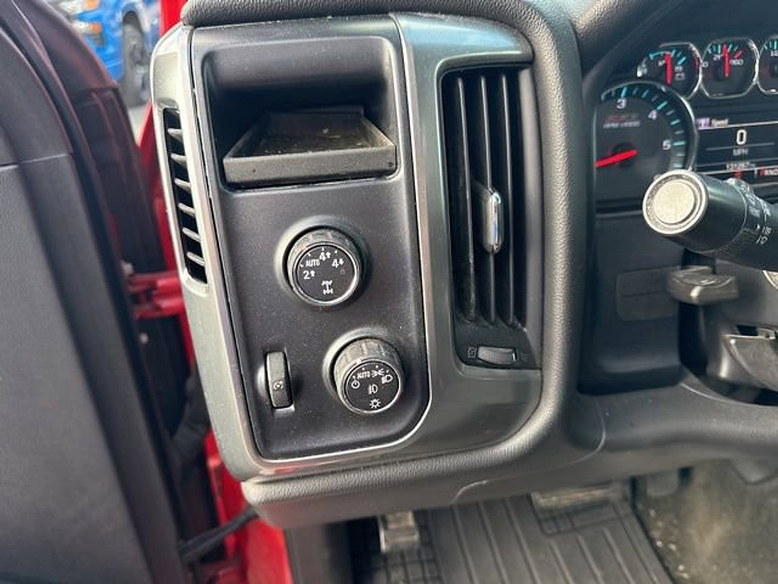 Used 2015 Chevrolet Silverado 1500 LT w/ All Star Edition AWD/4WD image 16