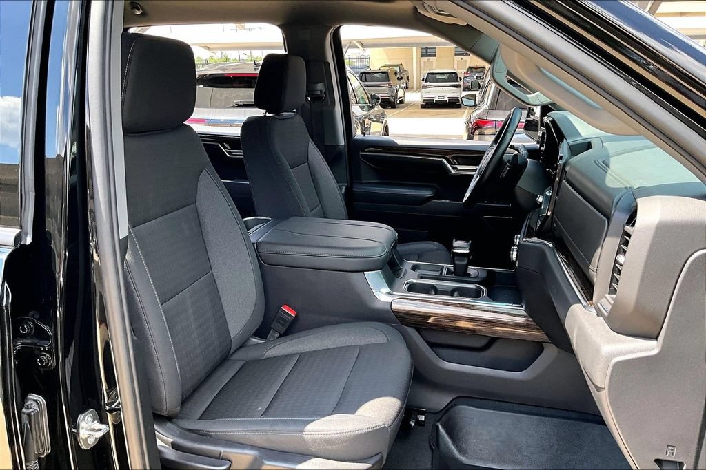 Used 2024 GMC Sierra 1500 Elevation AWD/4WD image 9