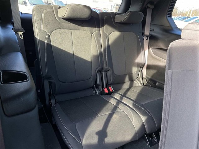 Used 2024 Jeep Grand Cherokee L Laredo w/ Luxury Tech Group I image 21