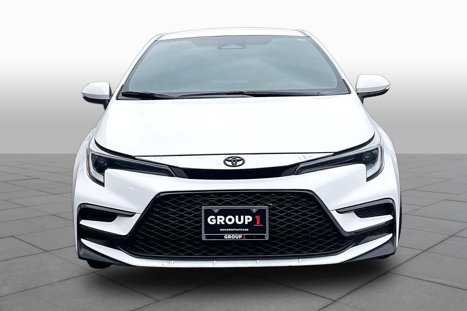 Used 2024 Toyota Corolla SE FWD image 4