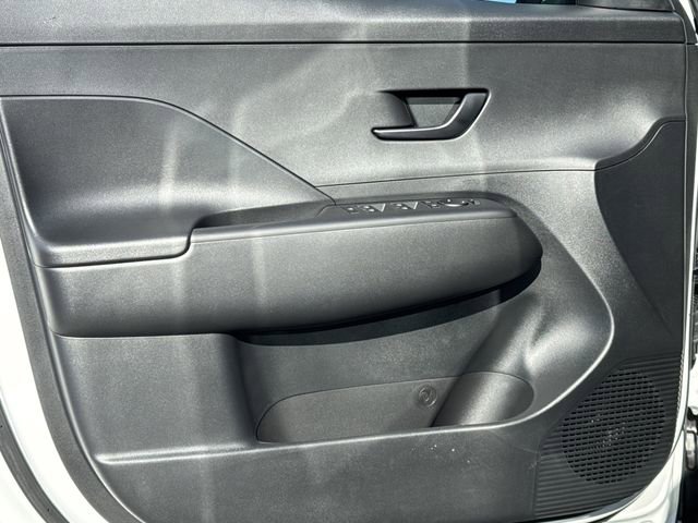 New 2026 Hyundai Kona SE image 10