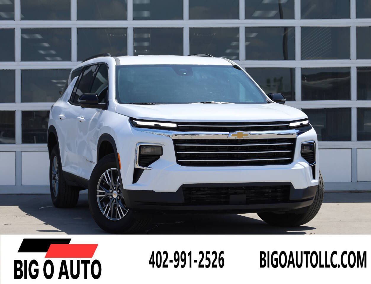 Used 2026 Chevrolet Traverse LT w/ Driver Confidence Package AWD/4WD image 1