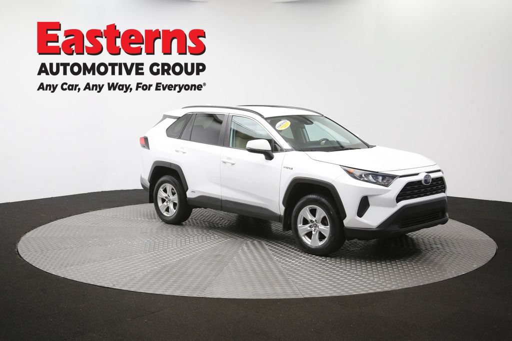 Used 2021 Toyota RAV4 LE w/ Carpet Mat Package (TMS) AWD/4WD image 50