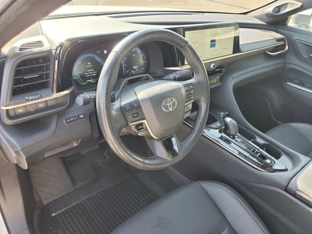 Used 2024 Toyota Crown Platinum AWD/4WD image 15