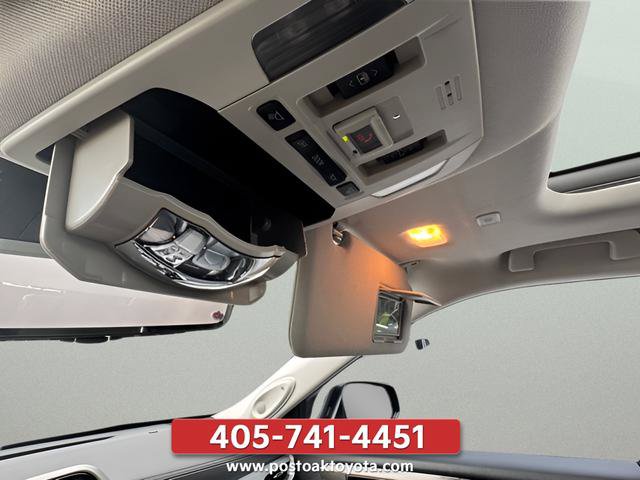 Used 2023 Toyota Highlander Platinum AWD/4WD image 28