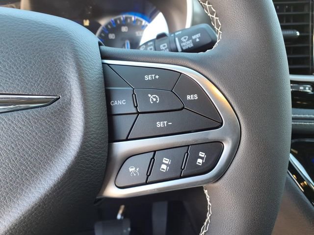 New 2026 Chrysler Pacifica Select image 20