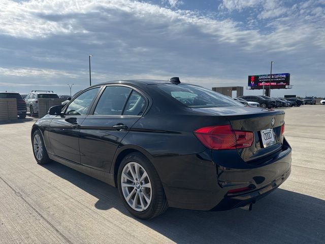 Used 2018 BMW 320i Sedan RWD image 5