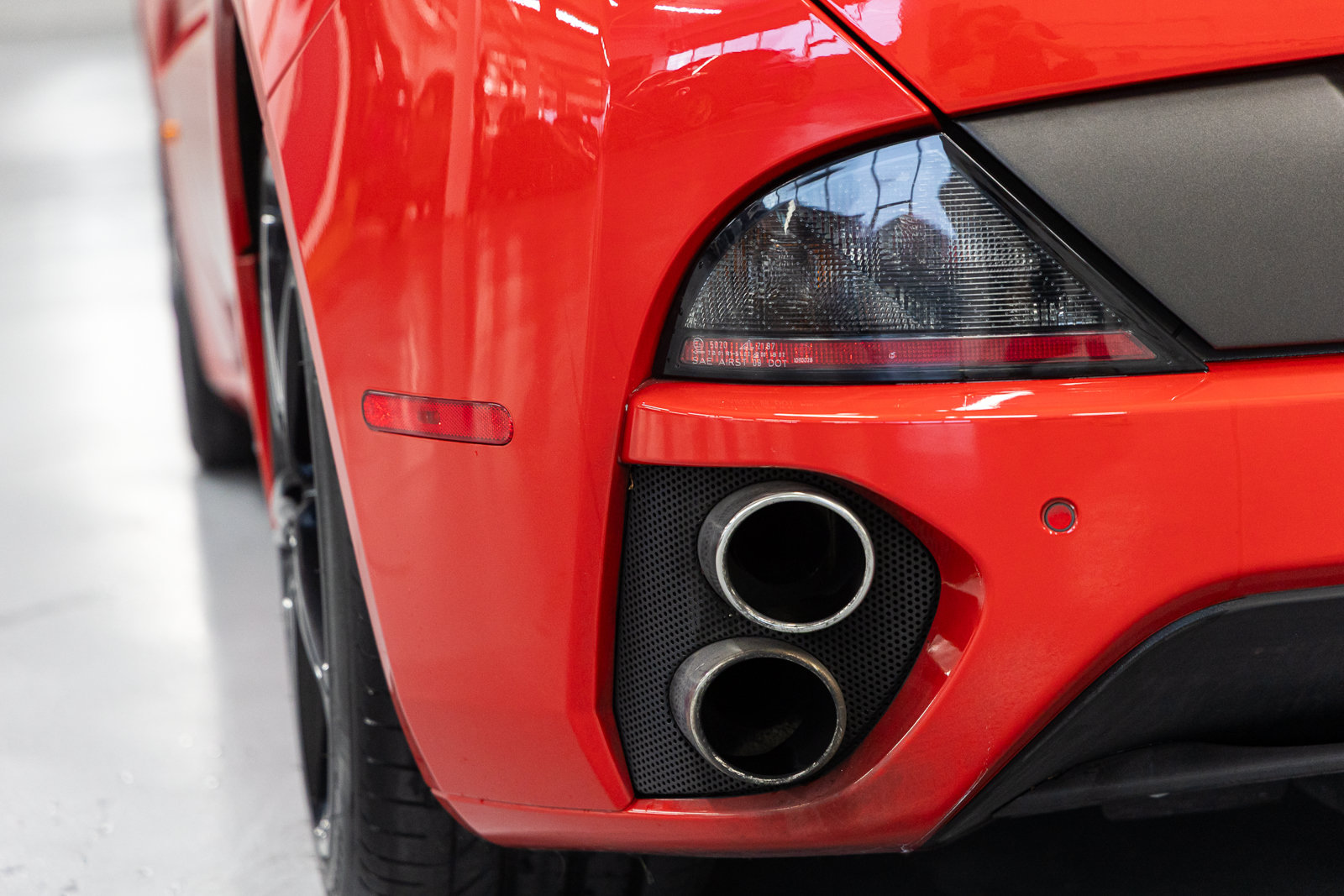 Used 2011 Ferrari California RWD image 34
