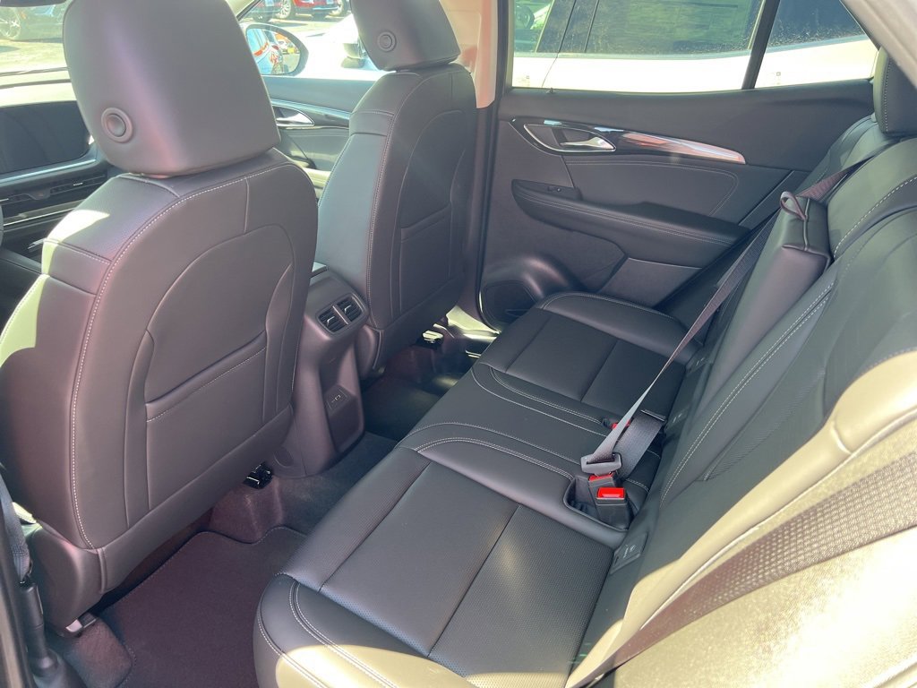 New 2025 Buick Envision Preferred image 12