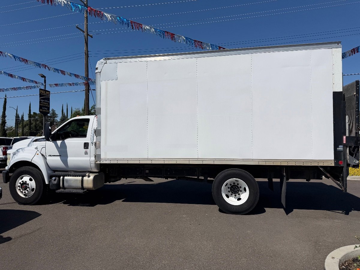 Used 2016 Ford F650 2WD Regular Cab Super Duty image 4