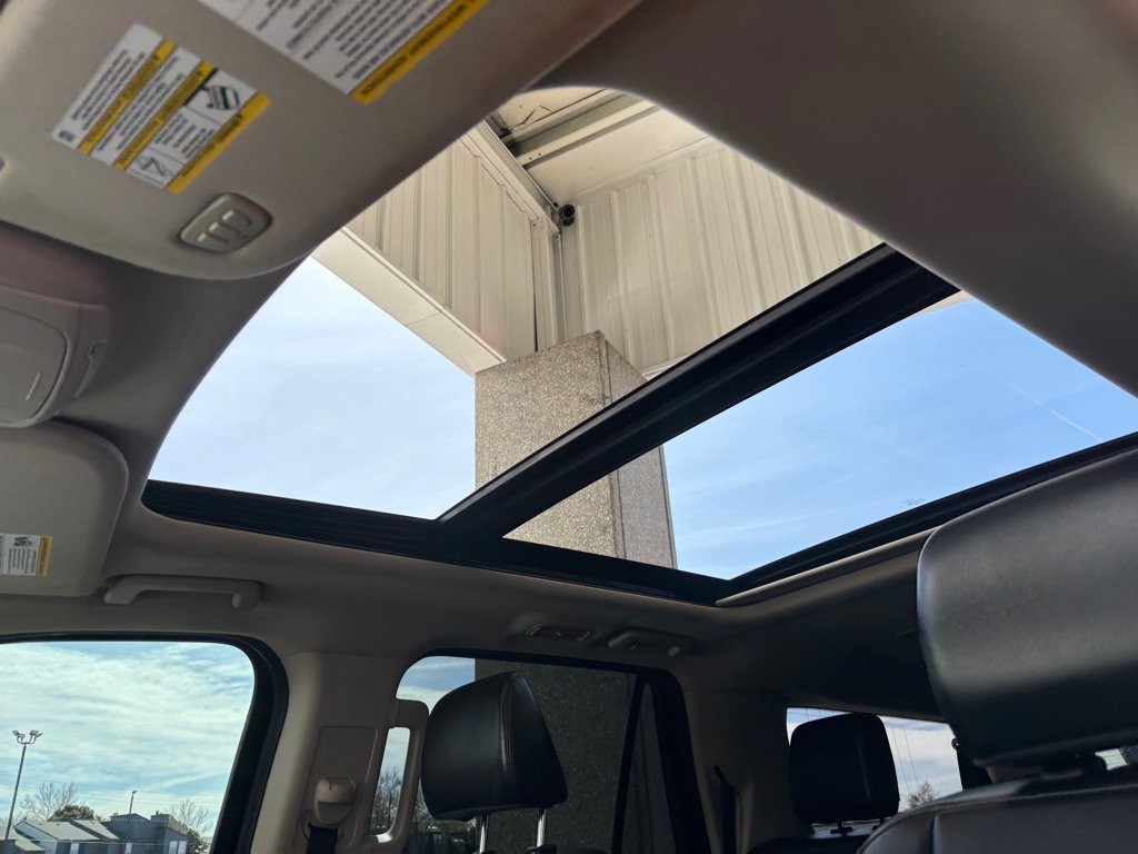 Used 2023 Ford Expedition Max XLT image 19