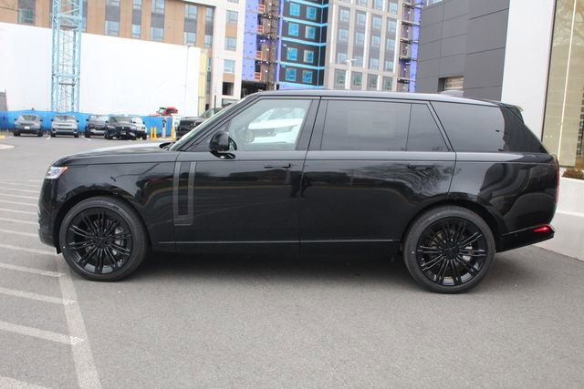 New 2026 Land Rover Range Rover Long Wheelbase SE image 6