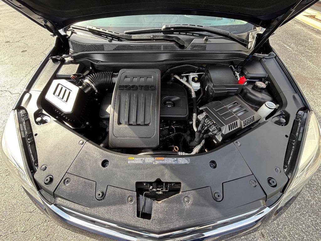 Used 2017 Chevrolet Equinox LT image 38