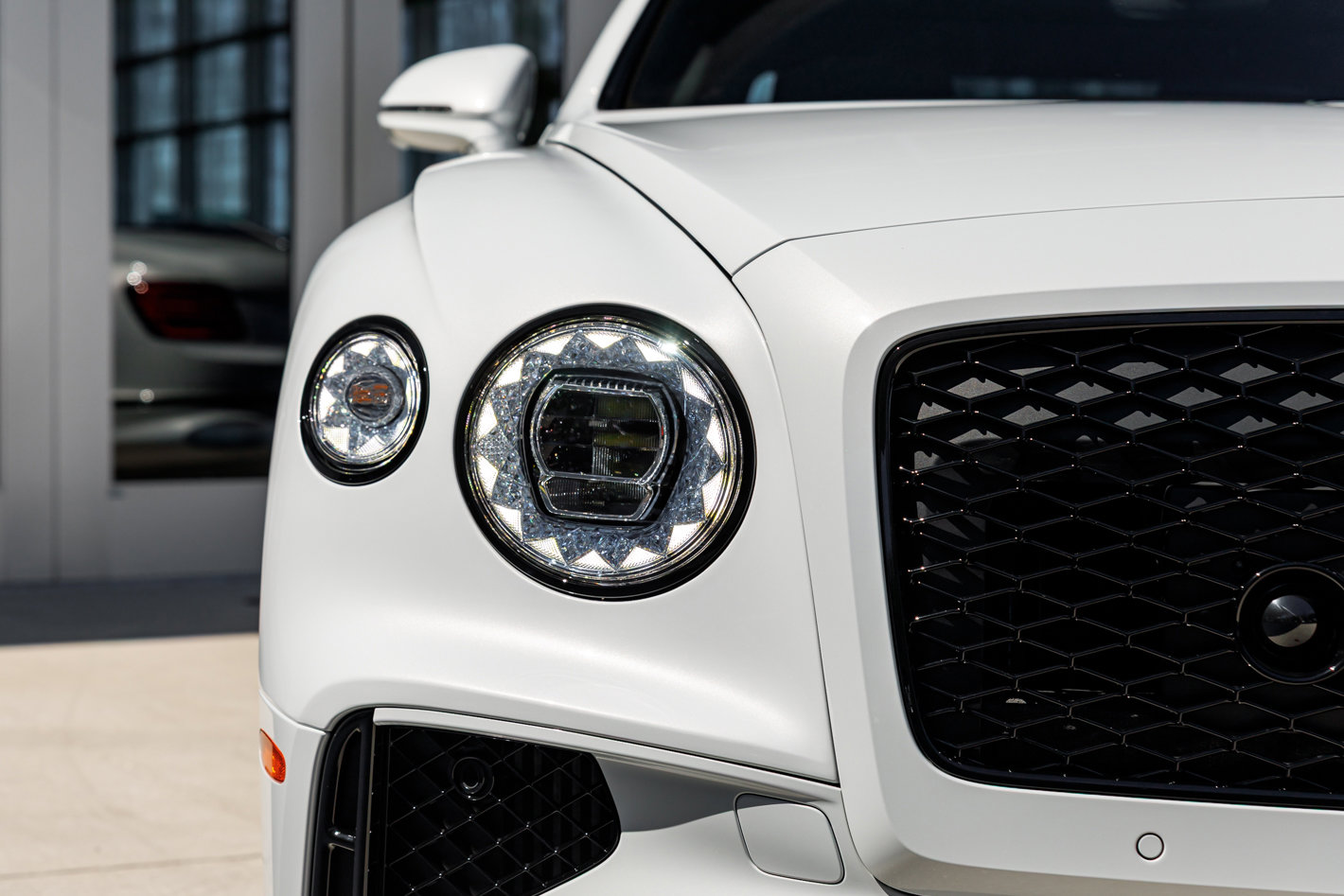 New 2026 Bentley Flying Spur Plug-In Hybrid image 4