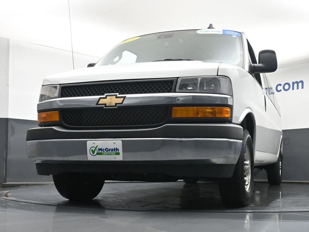 Used 2025 Chevrolet Express 3500 LT w/ LT Preferred Equipment Group RWD image 6