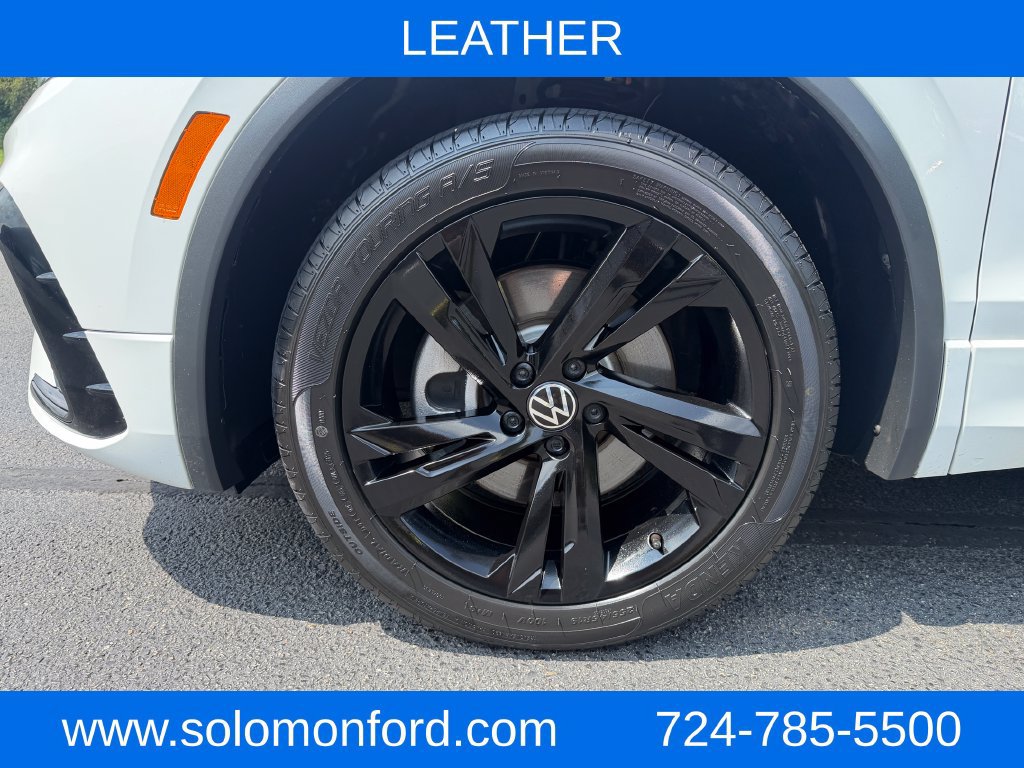 Used 2023 Volkswagen Tiguan SE R-Line FWD image 16