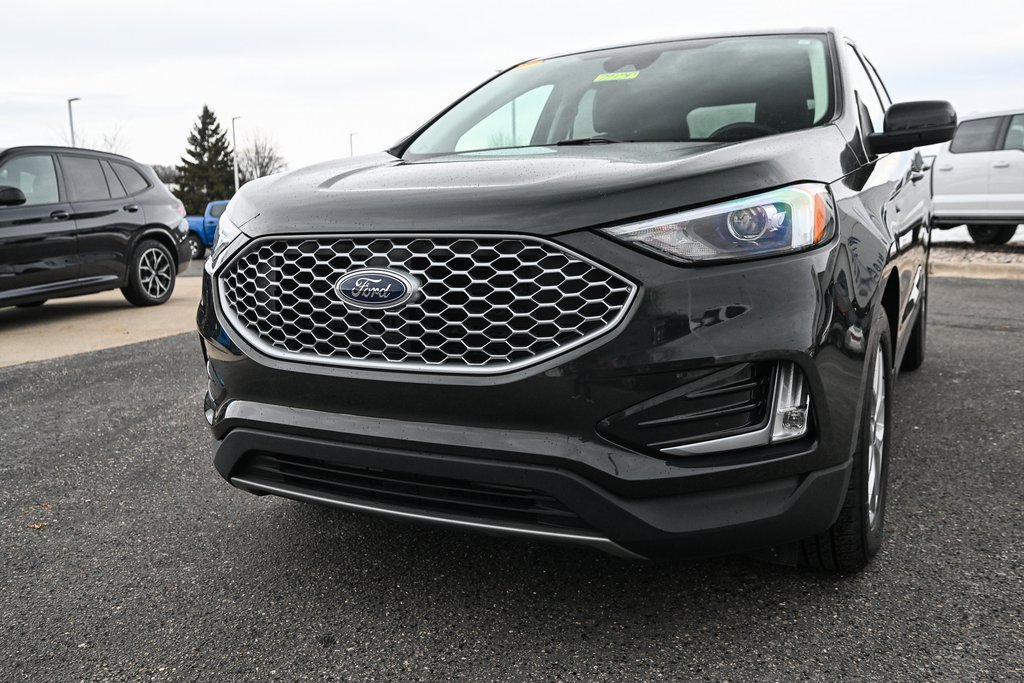 Certified 2024 Ford Edge SEL w/ Convenience Package image 11