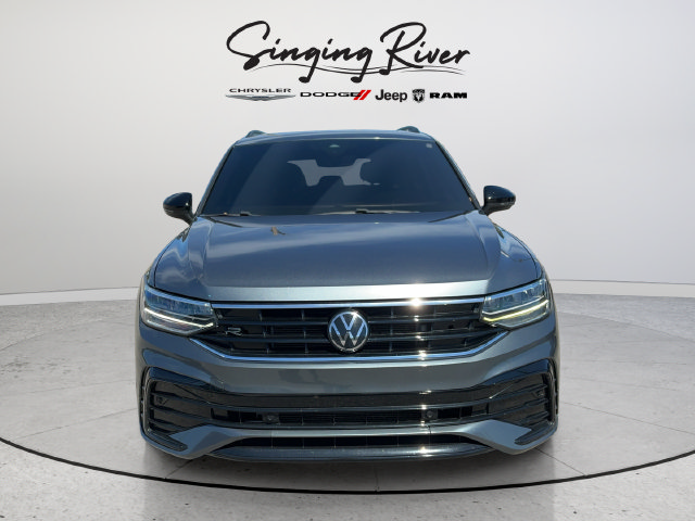Used 2022 Volkswagen Tiguan SE R-Line FWD image 2