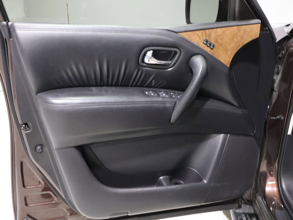 Used 2022 Nissan Armada SL w/ Captain's Chairs Package image 13