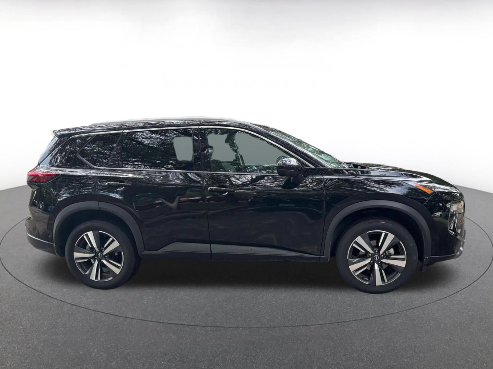 Used 2026 Nissan Rogue SL FWD image 13