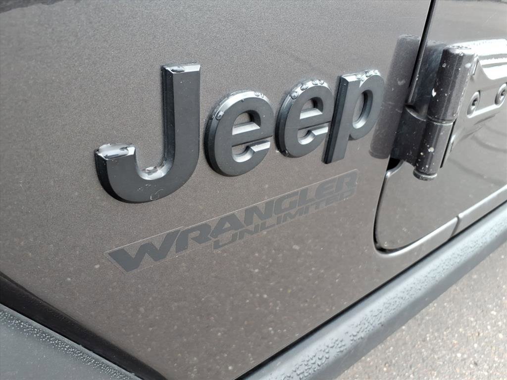 Used 2022 Jeep Wrangler Unlimited Willys image 2