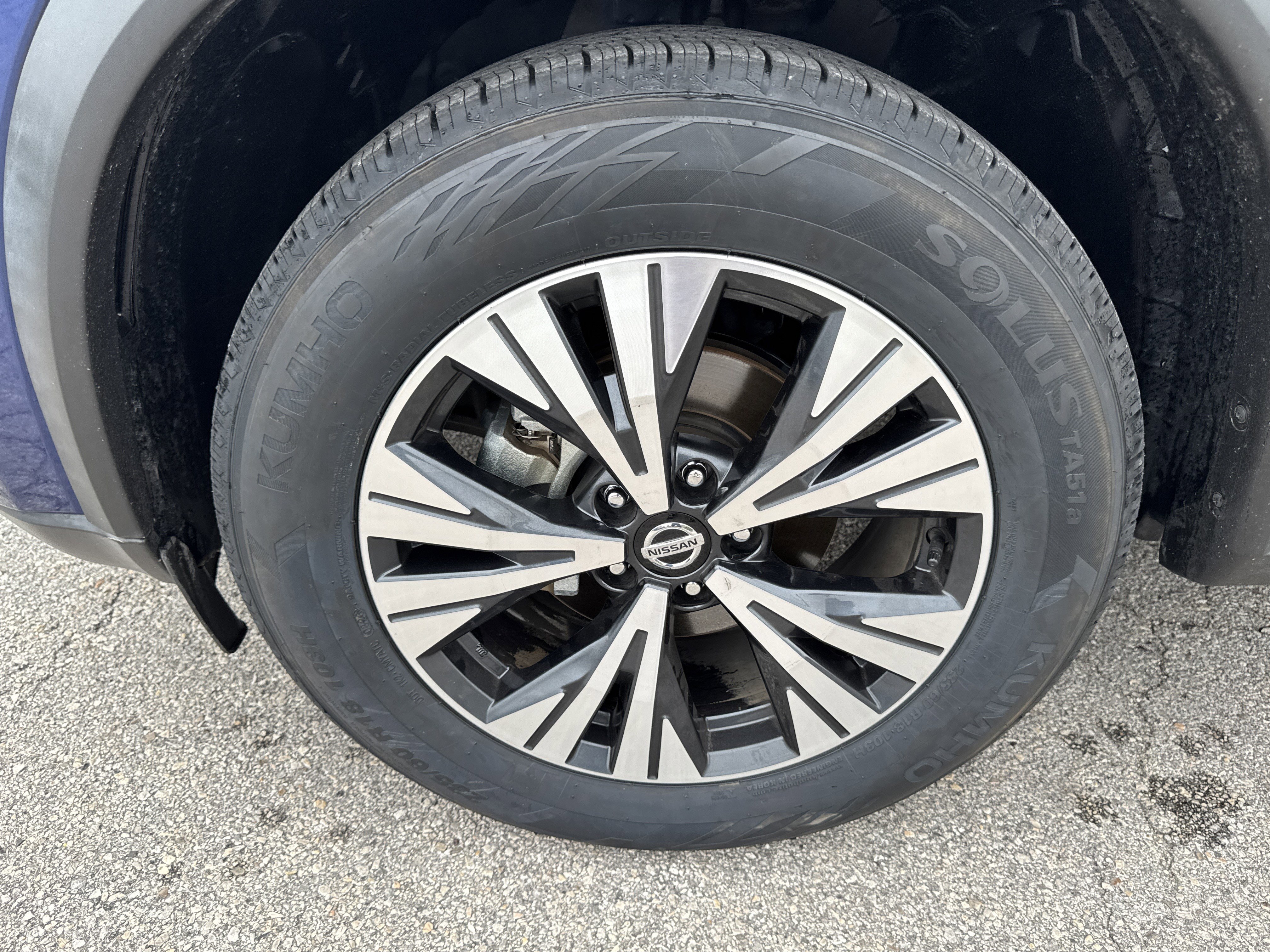 Used 2021 Nissan Rogue SV FWD image 9
