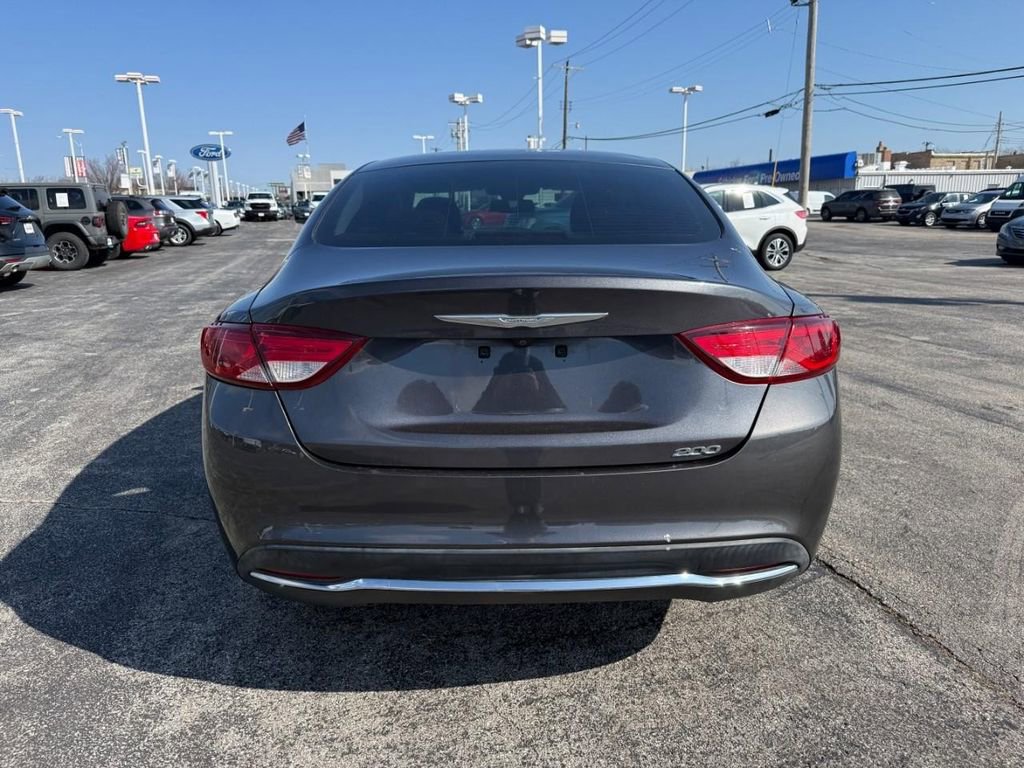 Used 2016 Chrysler 200 Limited image 8