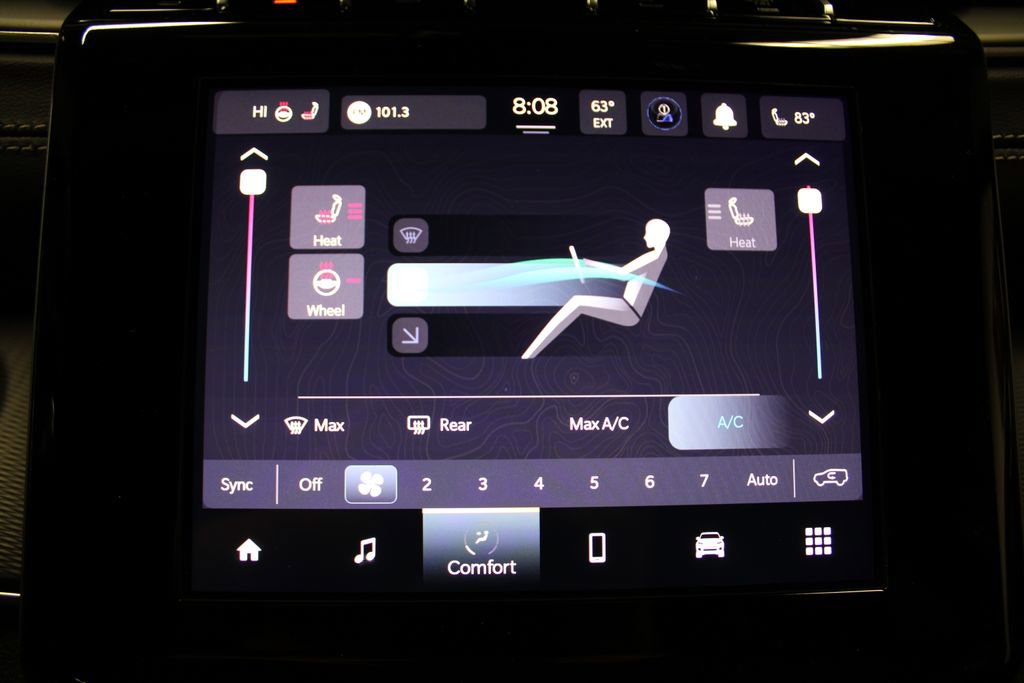 New 2025 Jeep Grand Cherokee Altitude image 16