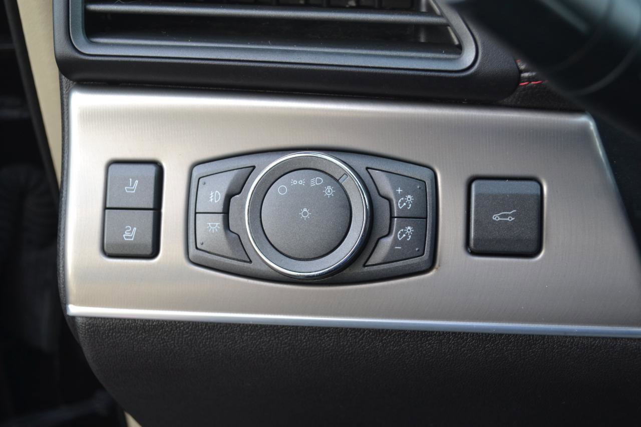 Used 2015 Lincoln MKX AWD w/ Equipment Group 102A image 14