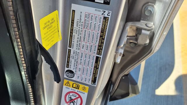 Used 2019 Toyota C-HR LE image 30