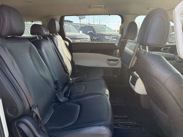 Used 2022 Kia Carnival SX image 22