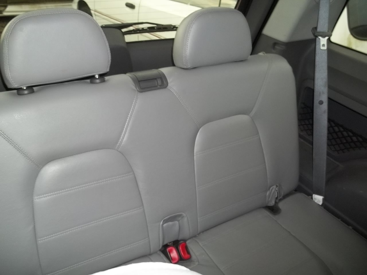 Used 2005 Ford Explorer Sport XLT AWD/4WD image 9