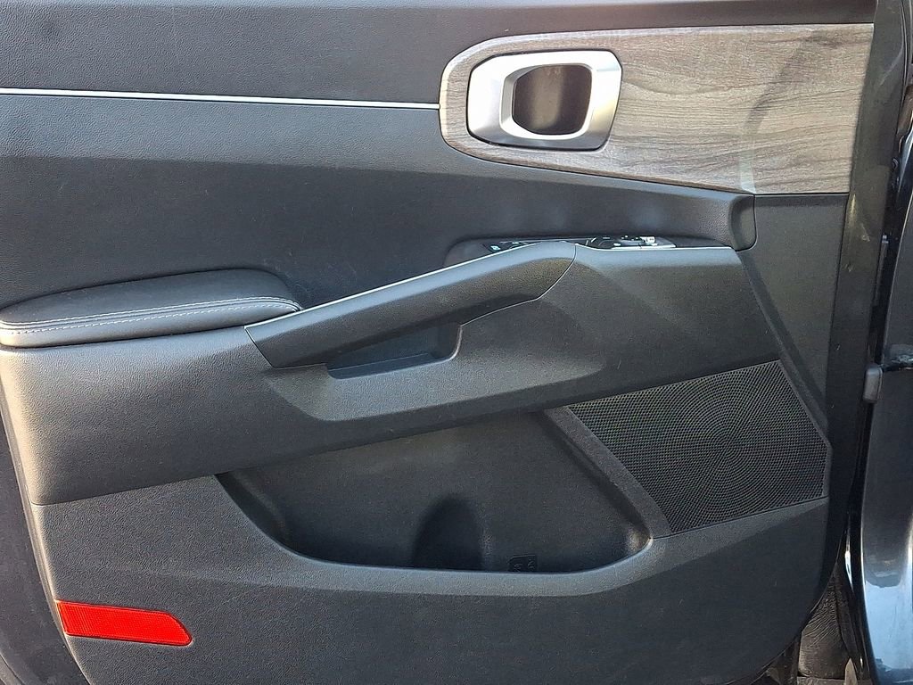 Used 2022 Kia Sorento S image 14