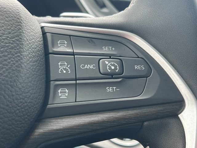Used 2024 Jeep Grand Cherokee Limited AWD/4WD image 21