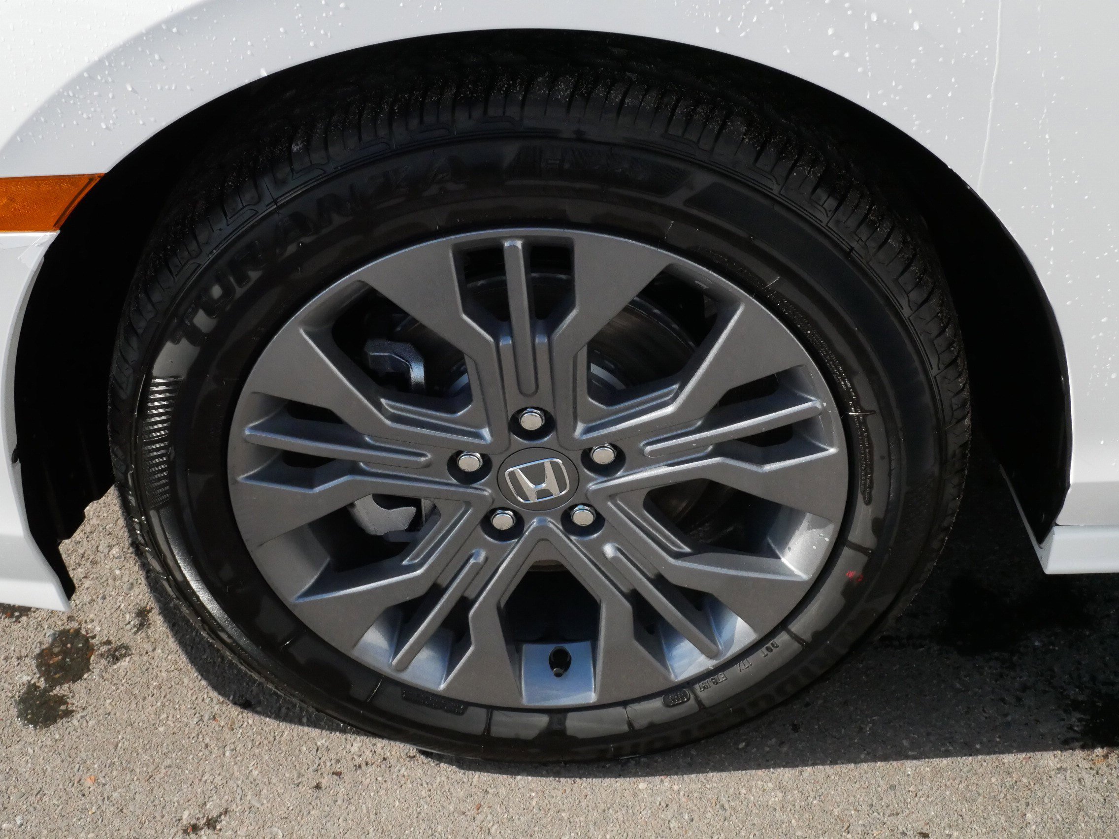 Certified 2026 Honda Odyssey Touring image 15