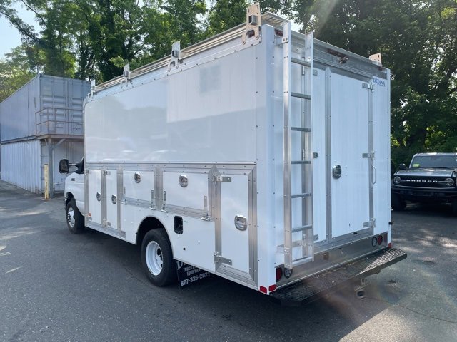 New 2026 Ford E-450 and Econoline 450 Super Duty w/ Power Equipment Group image 3