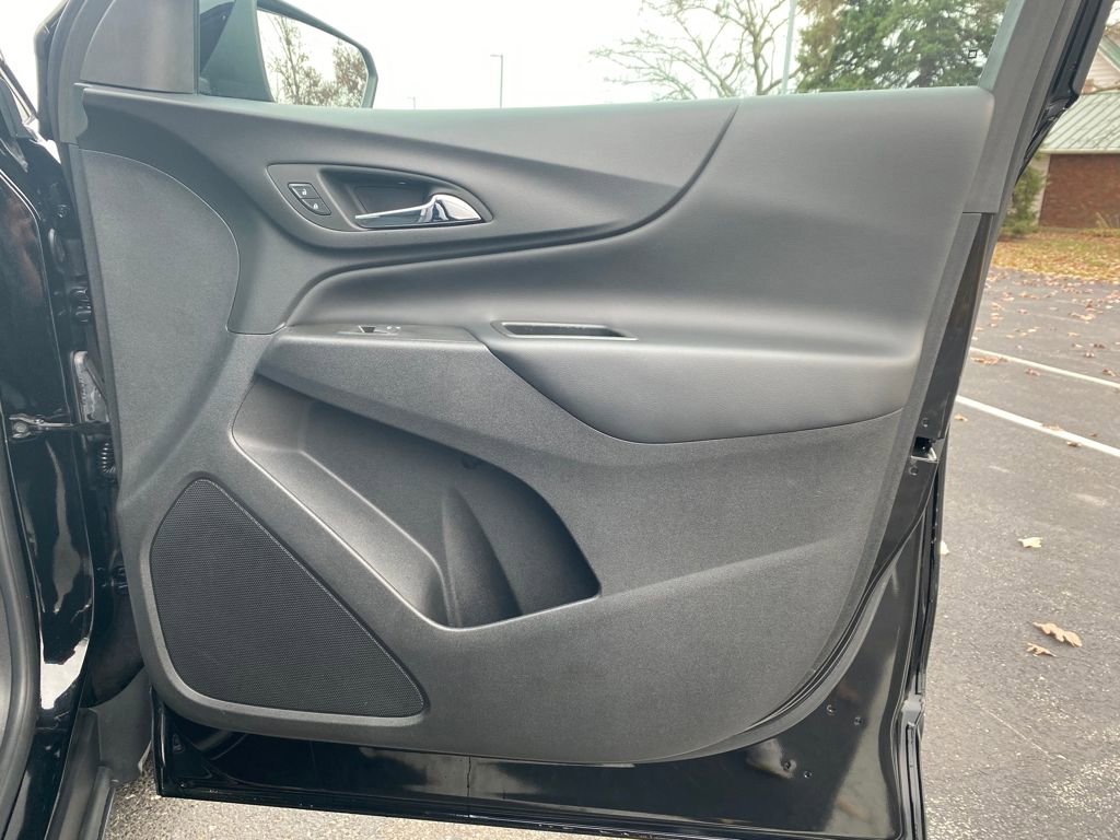 Used 2022 Chevrolet Equinox LT image 9