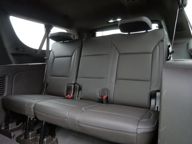 Used 2023 GMC Yukon XL Denali AWD/4WD image 16
