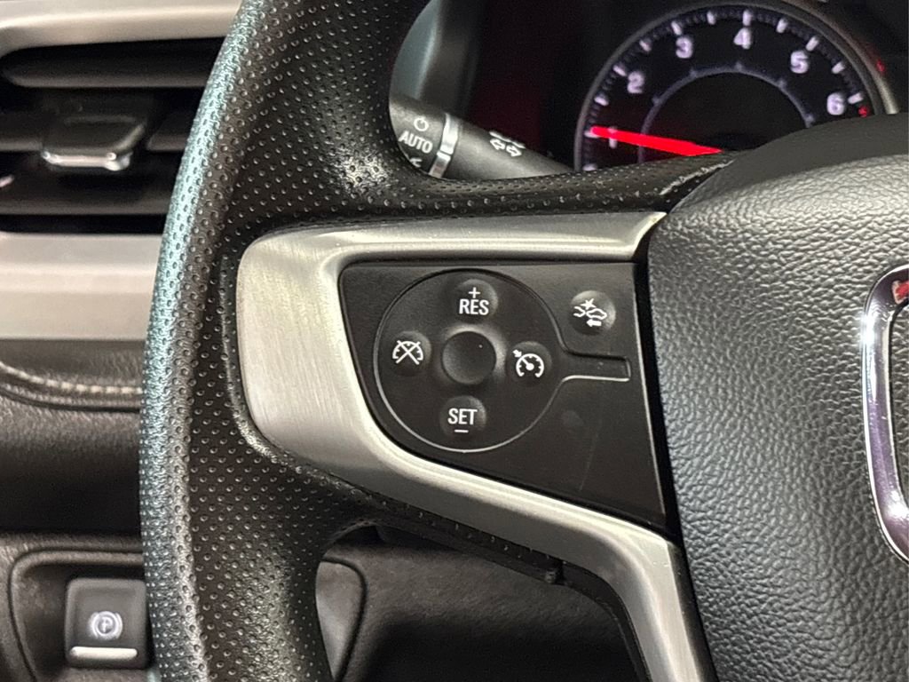 Used 2023 GMC Acadia SLE w/ Driver Convenience Package image 24
