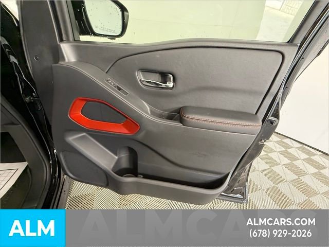 Used 2025 Nissan Frontier PRO-4X w/ Pro Convenience Package image 48