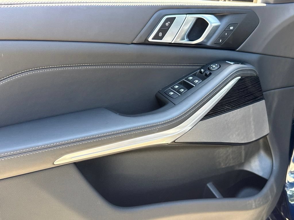 Used 2026 BMW X5 sDrive40i w/ M Sport Package RWD image 18