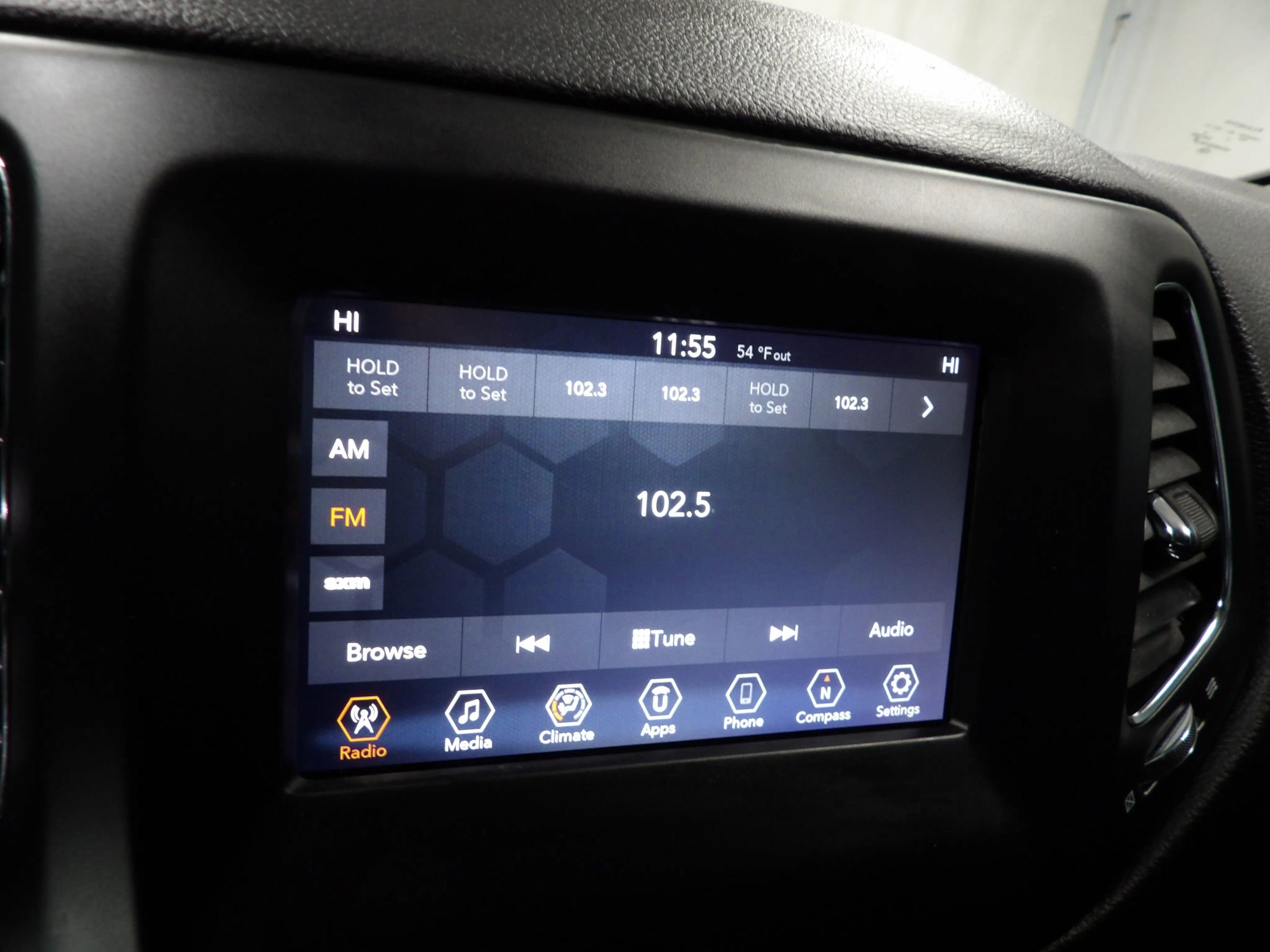 Used 2020 Jeep Compass Latitude AWD/4WD image 16
