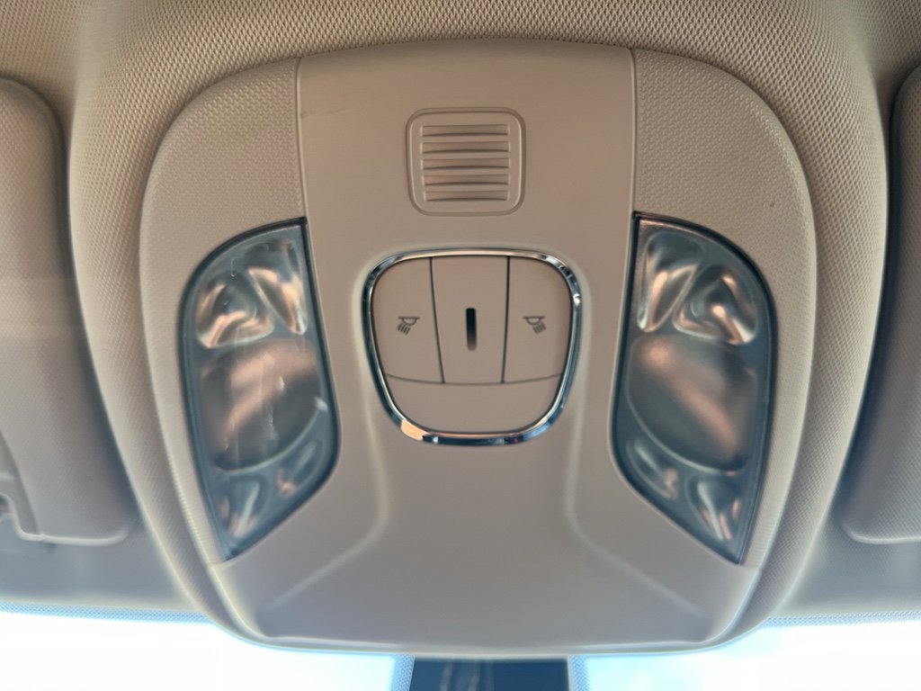 Used 2020 Jeep Compass Latitude image 14