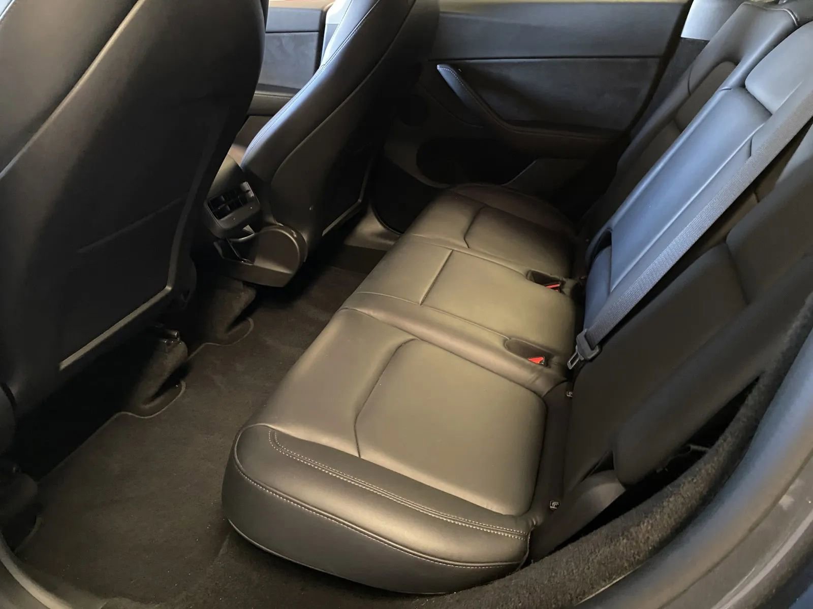 Used 2023 Tesla Model Y Long Range image 9